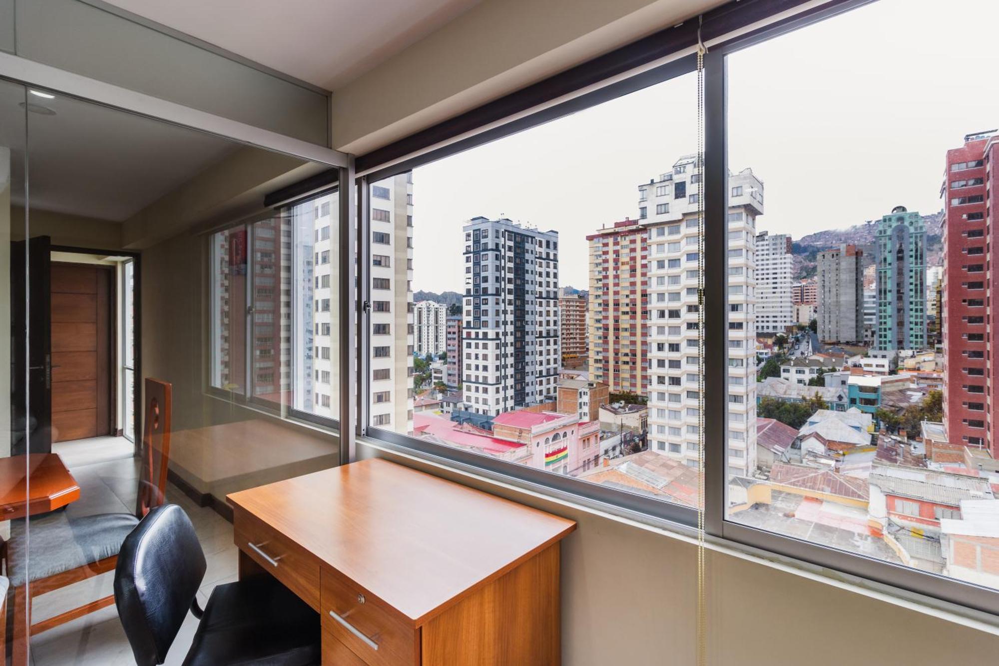 Luxstone Executive & Suites 拉巴斯 外观 照片