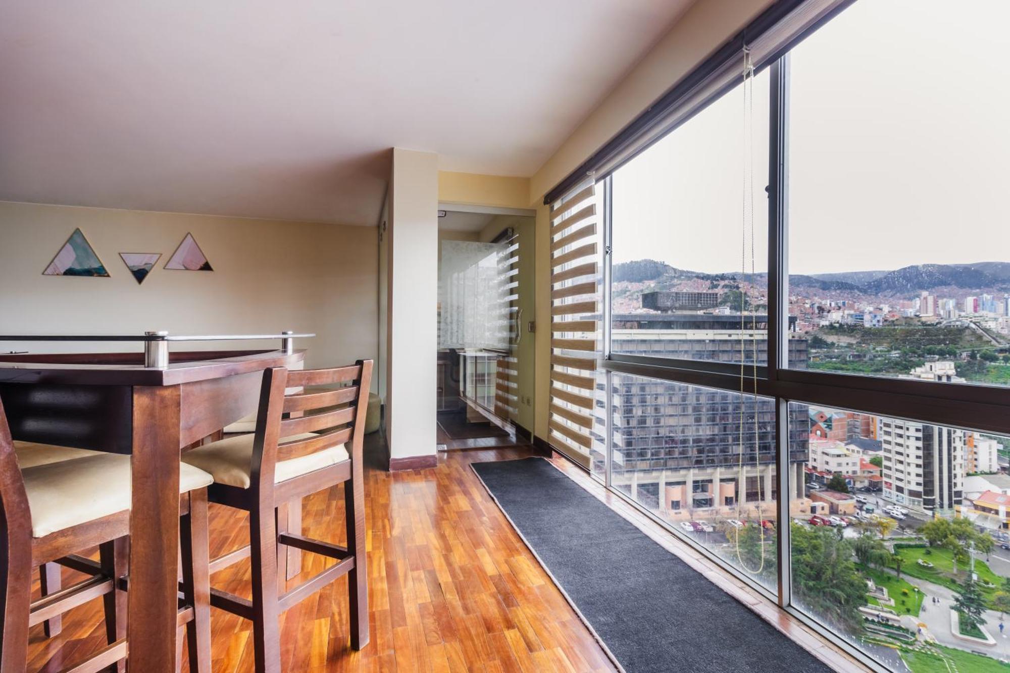 Luxstone Executive & Suites 拉巴斯 外观 照片