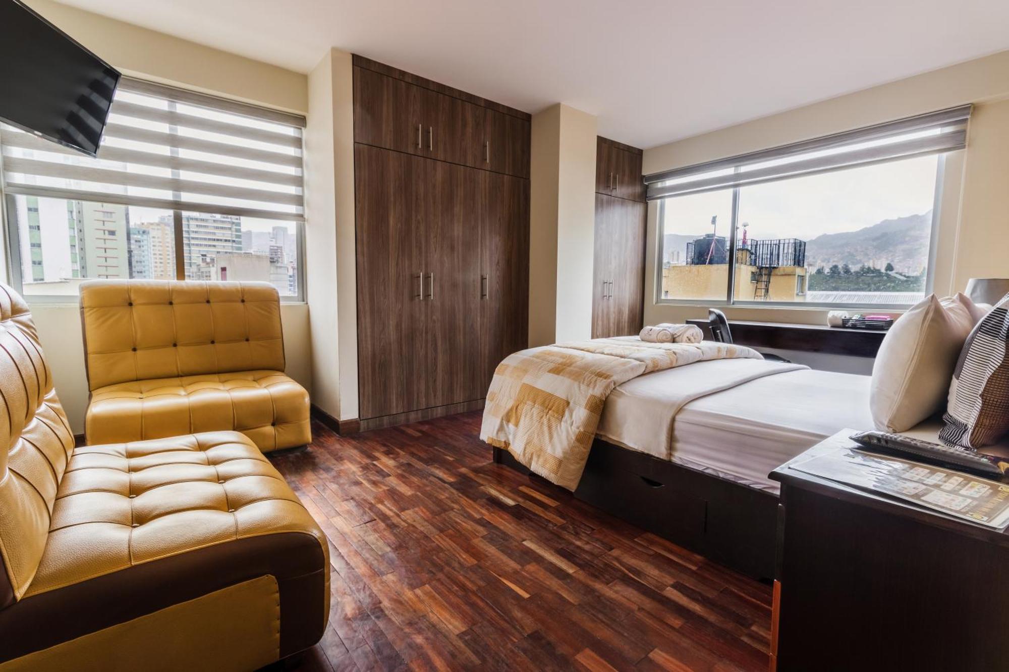 Luxstone Executive & Suites 拉巴斯 外观 照片