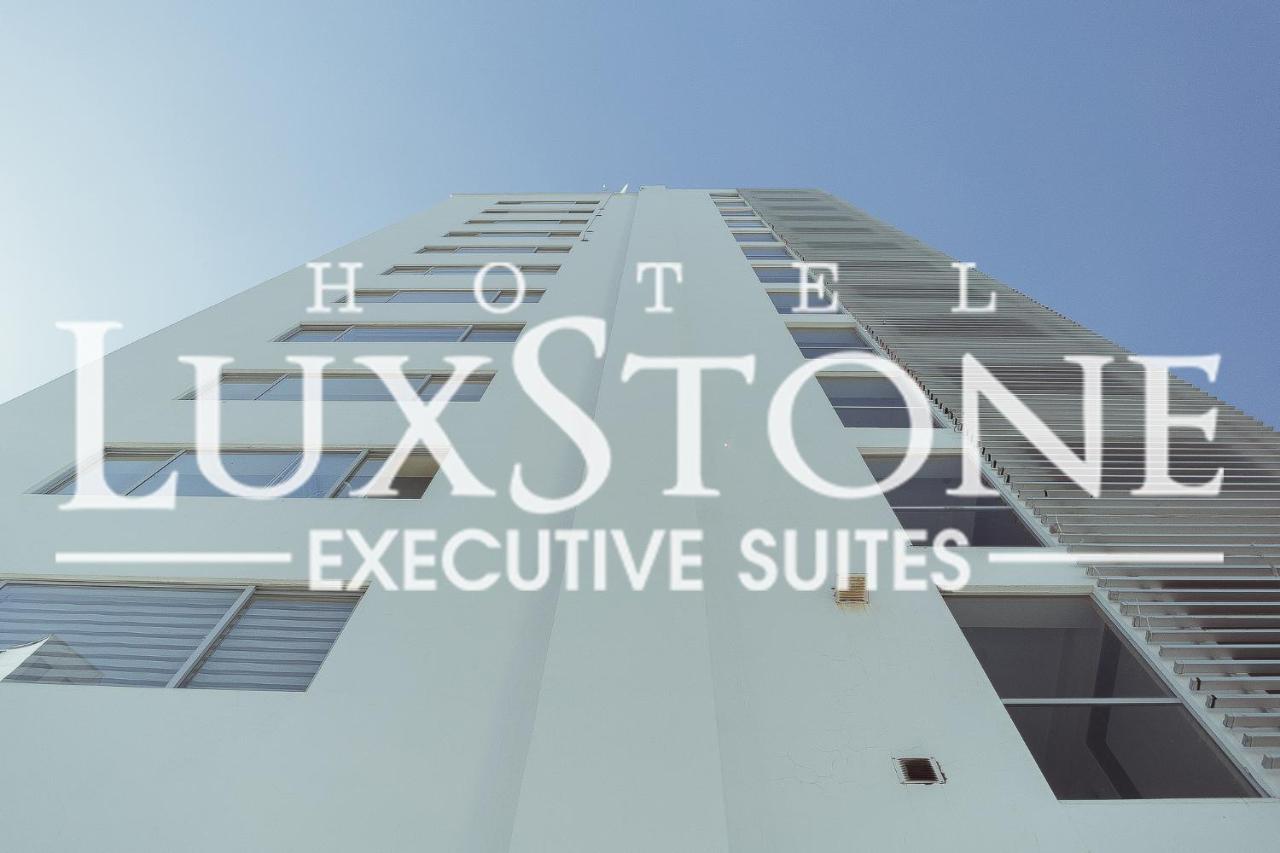 Luxstone Executive & Suites 拉巴斯 外观 照片